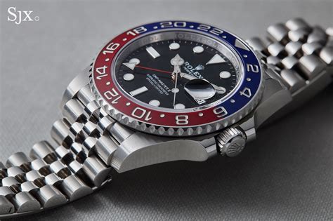 Up Close with the Rolex GMT-Master II “Pepsi” on Jubilee Bracelet Incremental improvements to a ...