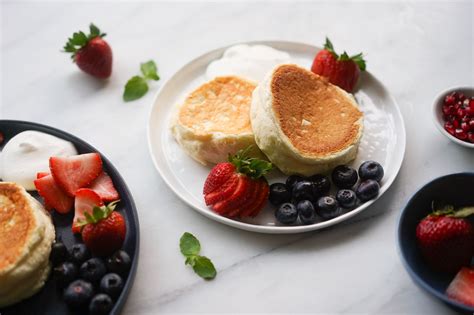 Fluffy Japanese Soufflé Pancakes Recipe (& Cooking Tips) - Hungry Huy