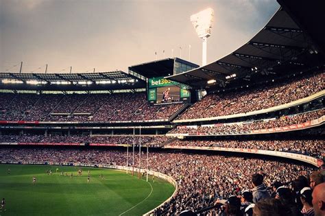 AFL's return to MCG another step towards normality for Melbourne - ABC News