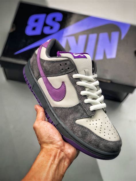 NIKE SB DUNK LOW PURPLE PIGEON 304292-051 Diy Sneakers, Purple Sneakers ...