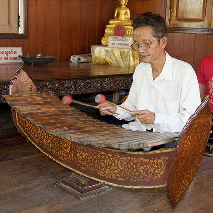 Xylophones - roneat ek រនាតឯក / thung ធុង - Sounds of Angkor