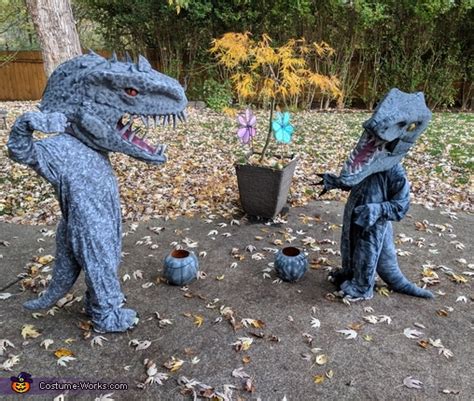 Indominus Rex and Velociraptor Costume | DIY Tutorial