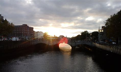 A few pictures from my recent trip to Dublin. I had perfect weather with no rain in November ...