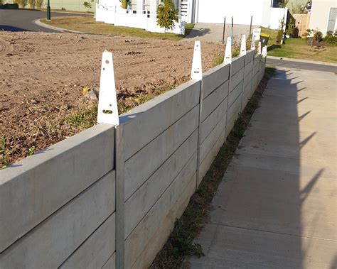 Retaining Wall With Fence On Top Cost - Wall Design Ideas