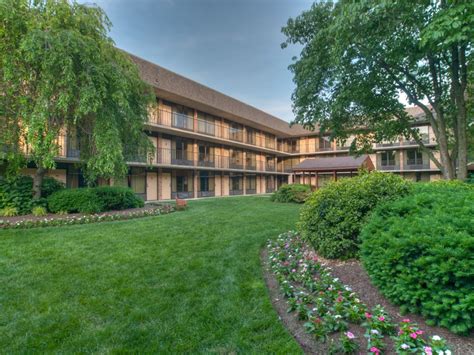 Tysons Corner Hotel Photos | Quality Inn Hotel Near National Mall