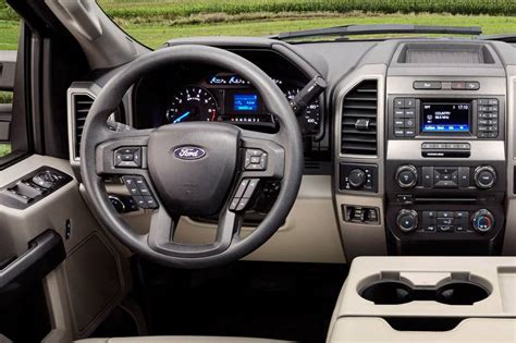 2018 Ford F-250 Super Duty Pictures - 178 Photos | Edmunds