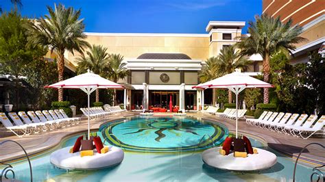 Las Vegas Pools, Cabanas & Daybeds | Wynn Las Vegas & Encore