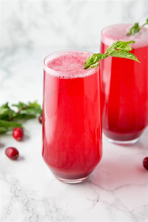 This sparkling cranberry mocktail is a non-alcoholic seasonal drink ...