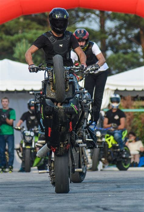 Stunt Rider on a Sport Bike ,on a Stunt Battle Editorial Image - Image of moto, performer: 67526190