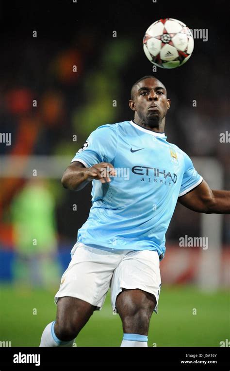 MICAH RICHARDS MANCHESTER CITY FC MANCHESTER CITY FC ETIHAD STADIUM MANCHESTER ENGLAND 02 ...