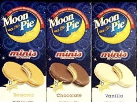 Moon Pie Mini Variety Pack - Chocolate (6 ct, 6 oz), Banana (6 ct, 6 oz), and Vanilla (6 ct, 6 ...