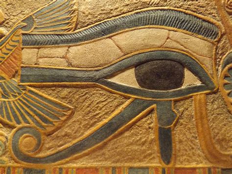 Egyptian eye of Horus - Egyptian painting - wall relief sculpture / art