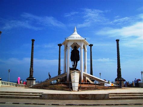 Pondicherry Tourism: Mahatma Gandhi Statue, Puducherry