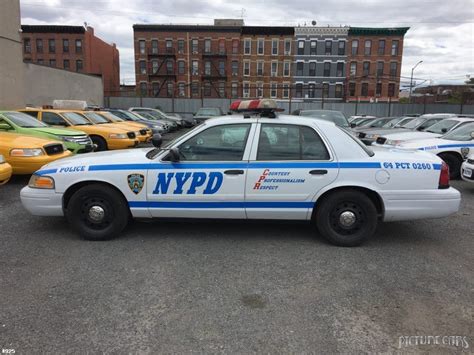 PICTURE CAR SERVICES LTD | Ford Crown Victoria White 2010 NYPD, Police ...