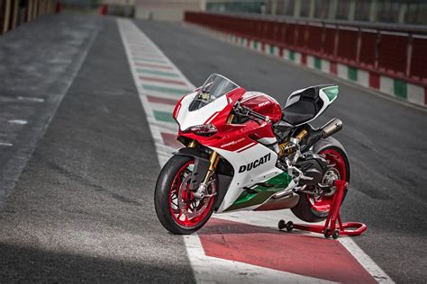 2019 Ducati 1299 Panigale R Final Edition Guide • Total Motorcycle