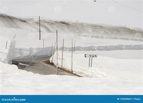 Road To Highest Pass in Norway Stock Image - Image of outdoor, road ...