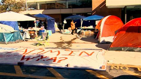 Howard University students demand better dorm conditions | GMA