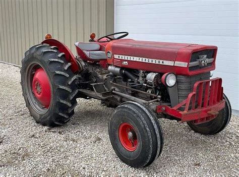 Massey Ferguson 135 gas tractor - Schneider Auctioneers LLC