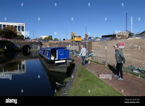 Canal boat holiday mooring in Birmingham city Stock Photo - Alamy