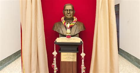 Union Minister unveils bust of R.K.Shanmukham Chetty in Coimbatore!