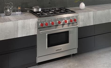 36" Gas Range - 6 Burners (GR366) Wolf Rangetop