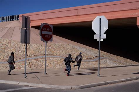 Photos: El Paso sees surge in border crossings | CNN