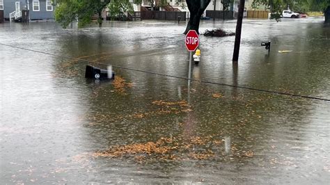 New Orleans streets flood, stalling traffic - no water reported in buildings, yet | wwltv.com