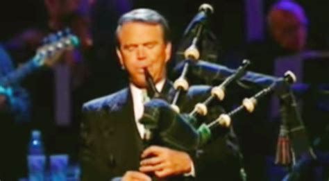 Glen Campbell Delivers Chills With Magnificent Bagpipe Solo On ‘Amazing Grace’ | Classic Country ...