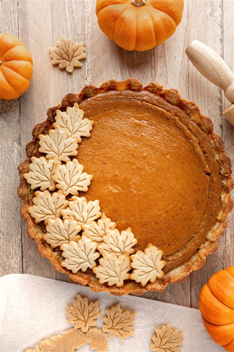 The Perfect Sugar-Free Pumpkin Pie Recipe For Fall