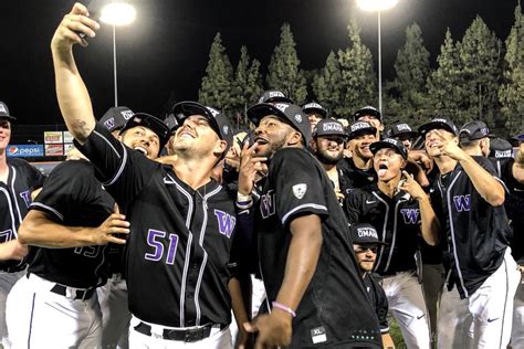 Washington Huskies Links: The Dawgs are World Series-Bound - UW Dawg Pound