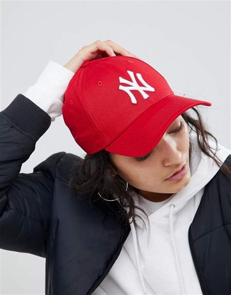 New Era NY 9Forty Red Cap | Cap outfits for women, Baseball cap outfit, Outfits with hats