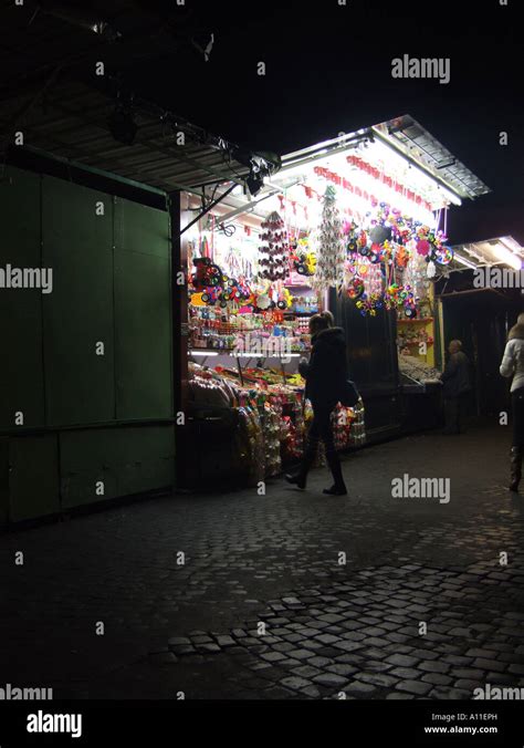 sweet market stall at night Stock Photo - Alamy