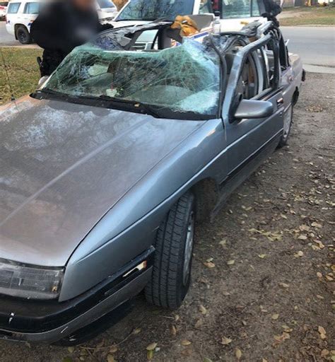 Car loses roof in collision with semi, keeps driving | Prince Albert Daily Herald