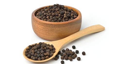 The Science Behind Why Black Pepper Is Such An Instrumental Spice