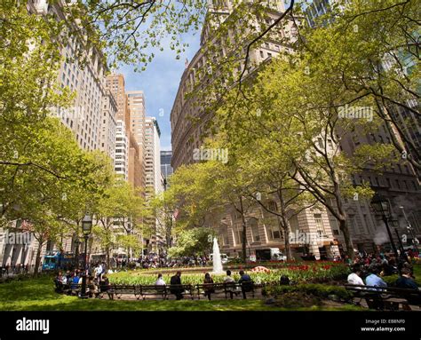 Bowling Green Park, Broadway, Lower Manhattan, Financial District ...