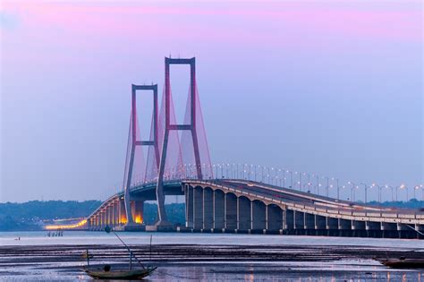 Jembatan Suramadu – HIMPAR