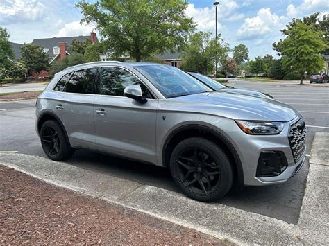 20 Inch Variant Xenon Satin Black on a 2022 Audi SQ5 | Element Wheels