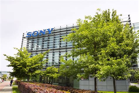 Sony company logo on headquarters building | Electronic World TV Blog