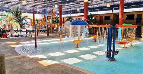 Orlando Indoor Water Park Hotels - covered hotel water park