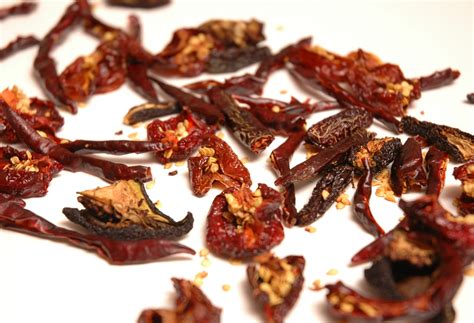 Dried Red Pepper Flakes – Teacher – Chef