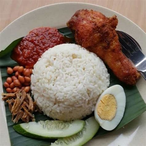 Nasi Lemak Ayam Berempah – Qniti Bazaar