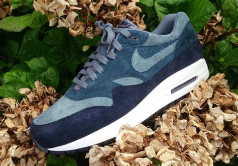 Nike Air Max 1 Blue Suede - Le Site de la Sneaker