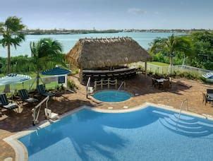 Hotel Amenities - Hampton Inn Marathon - Florida Keys