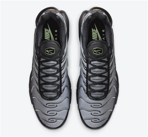 Nike Air Max Plus Black Grey Vapour Green CZ7552-001 Release Date - SBD