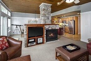 Hotel Larsmont Cottages, Two Harbors, United States of America - Lowest Rate Guaranteed!