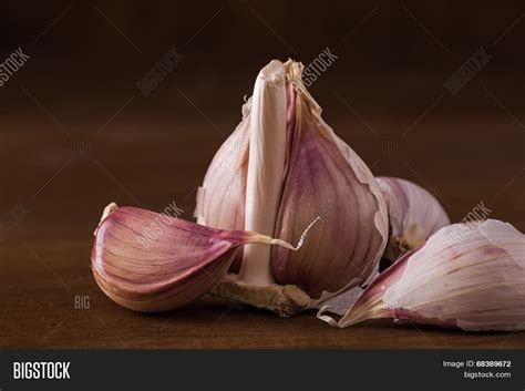 Garlic Cloves Image & Photo (Free Trial) | Bigstock