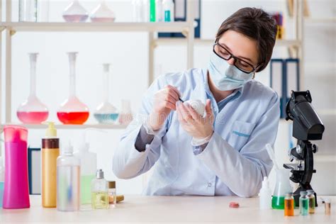 The Lab Chemist Checking Beauty and Make-up Products Stock Image - Image of analysis, bottle ...