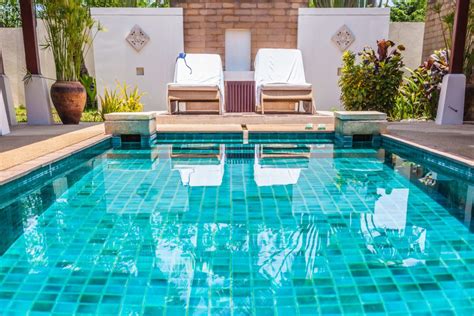 Sensational Surfaces: Our Top Three Swimming Pool Floors and Finishes