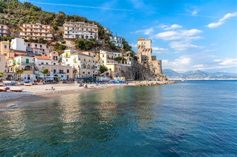 10 Campania Beaches Where You Can Plant Your Parasol - Breathtaking Views of Sandy Expanses and ...