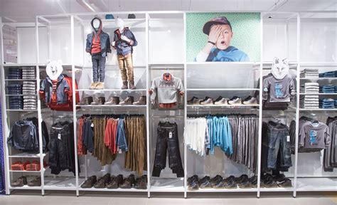 KIABI KIDS MERCHANDISING DESIGN STORE #merchandising #design #store ...